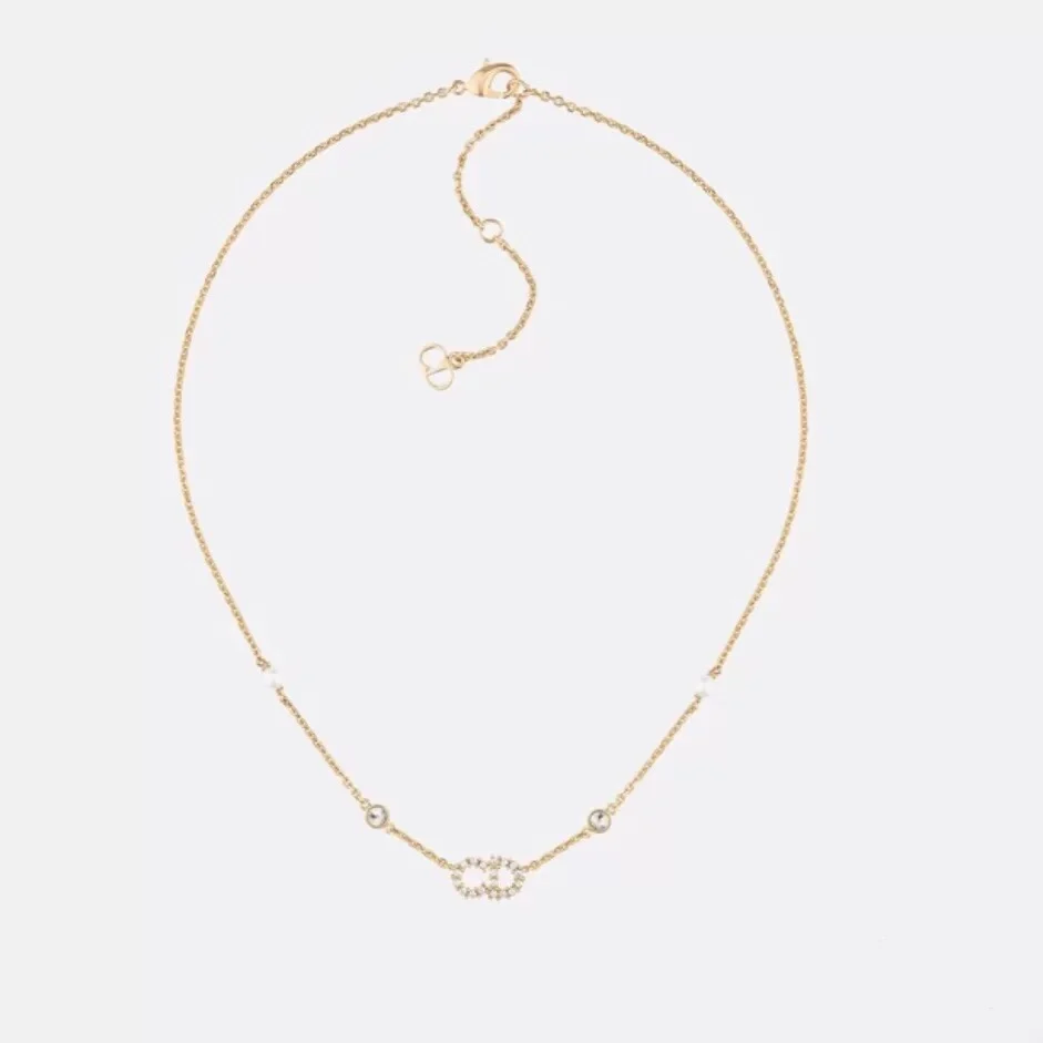 

2021 Hot Selling Rhinestone pearl Diamond Letter Necklace