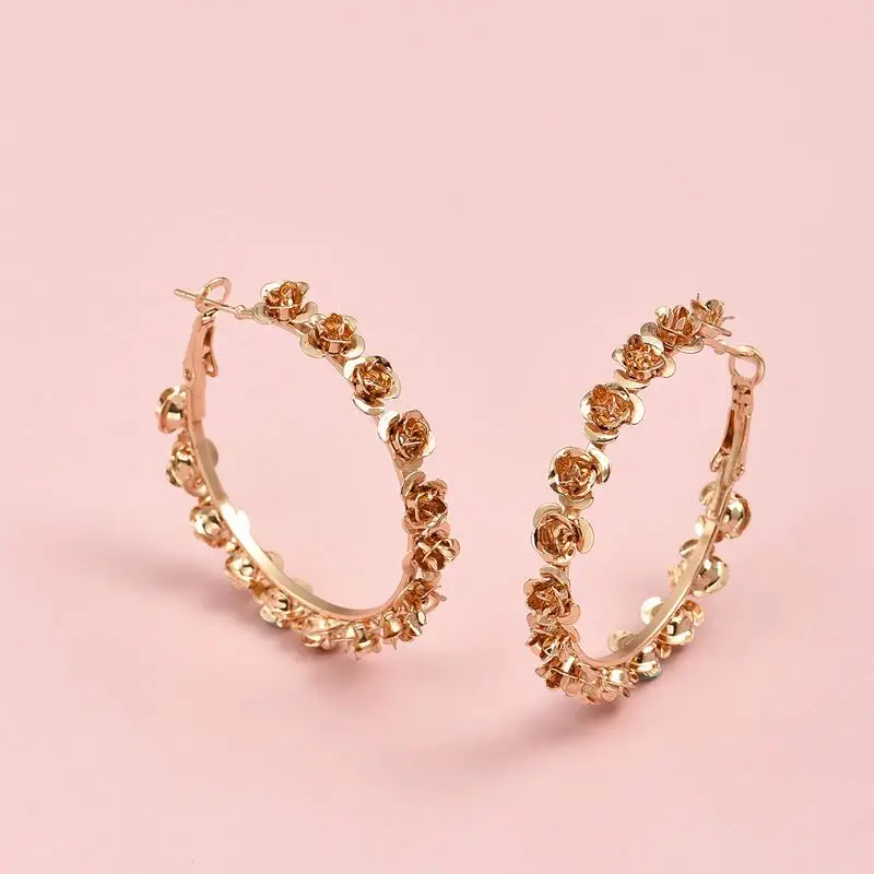 

Low Price Large 14K Gold Hoop Earrings