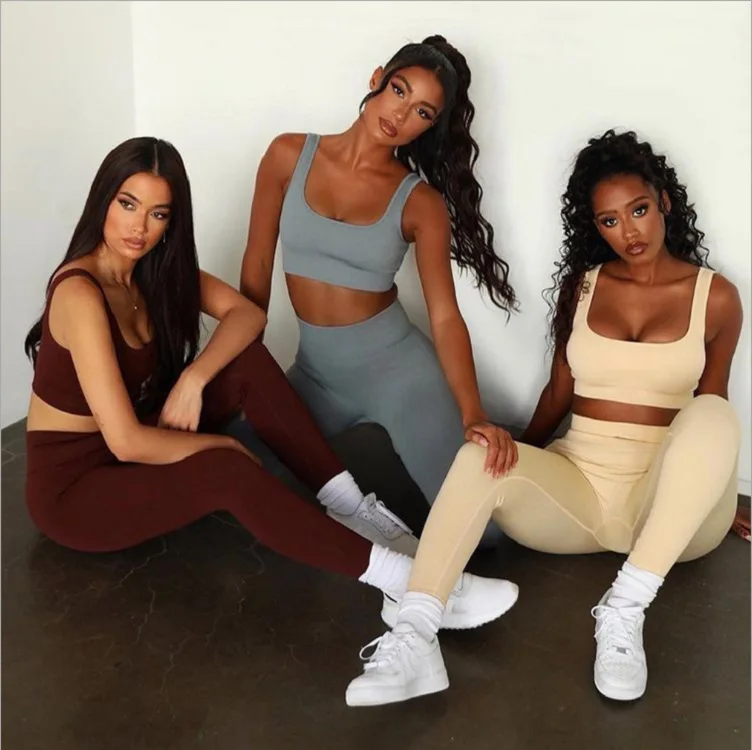 

2021 Fitness Wear Yoga Apparels Women Outdoor Seamless Gym Wear Sets Blank Sport Yoga Bra and Leggings Set with Custom Logo