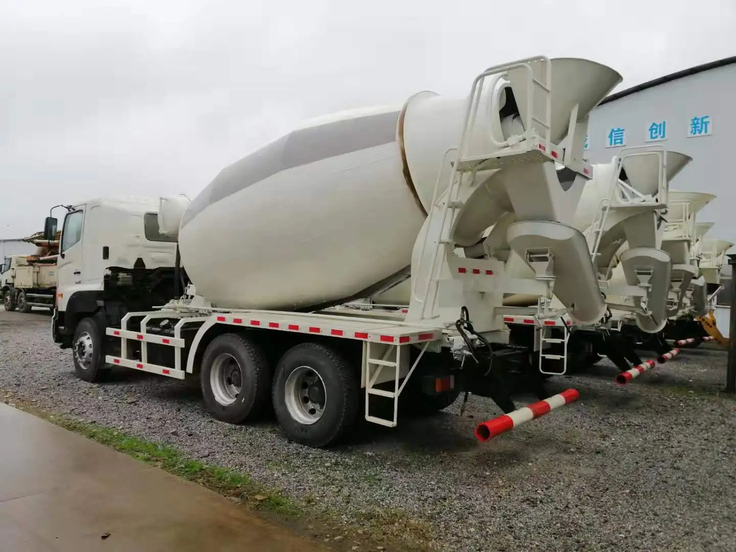 Used Hino Zoomlion 5.5cbm Concrete Mixer Truck Buy Cement Mixer Truck