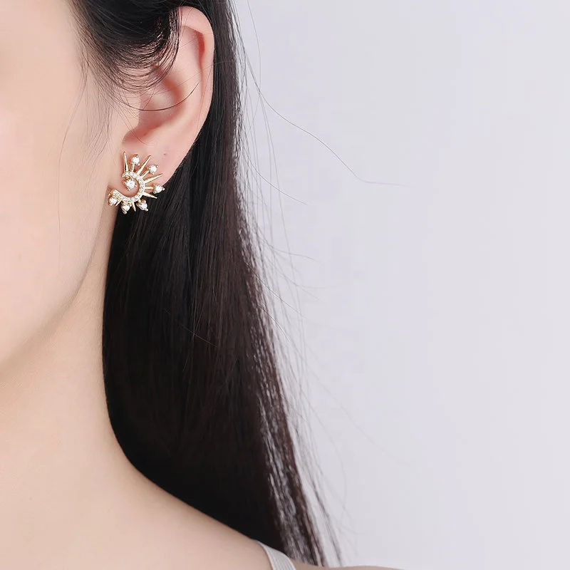 

Fashion White CZ Crystal Stud Earring Jewelry Gold Plate Geometric Earrings for Women, Picture shows