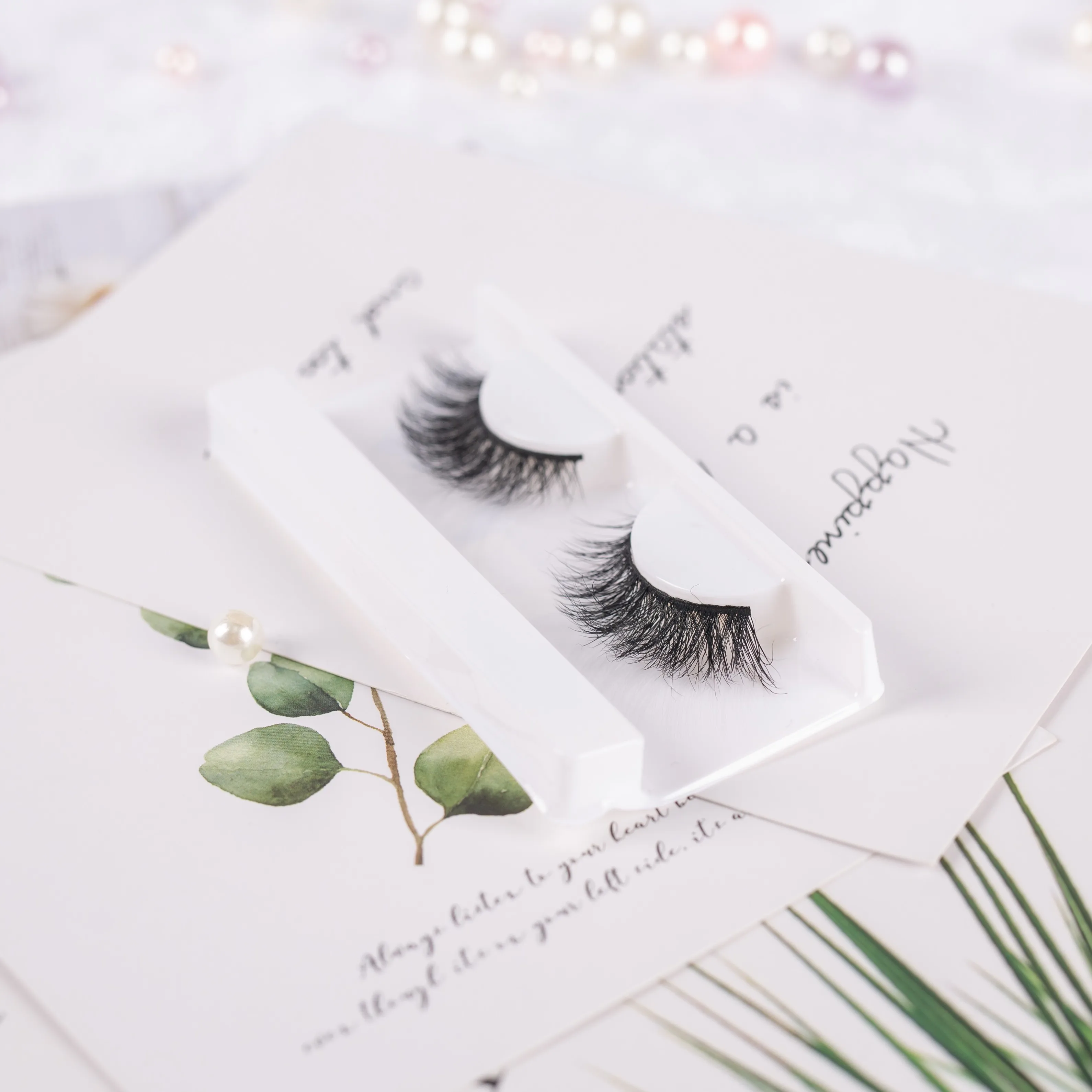 

BLBBE strip eyelashes mink with luxury eyelash boxes, Natural black color