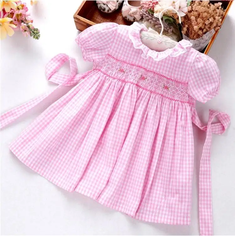 

1153 summer toddler baby frock design cotton girls smocked dresses ruffles plaid puff sleeve children clothes wholesale lots