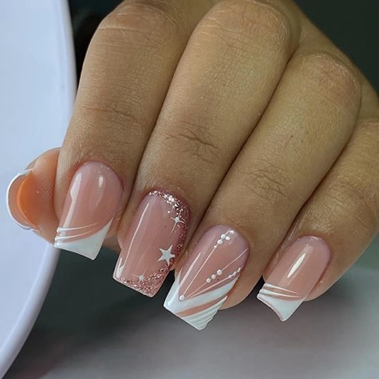 Dropshipping 24 Pcs 3766 French White False Nails 3D Stripes Glitter Short Square Nails Press on Nails Artificial Fingernails