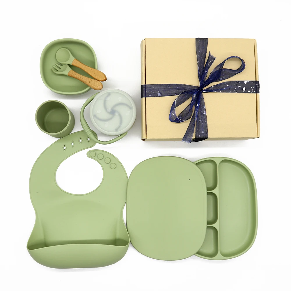 

Wholesale baby bpa free feeding set silicone bibs and suction bowl With Spoon and Fork Plate waterproof set, Customized color