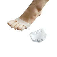 

Hallux valgus prevented toe separators toe cushion