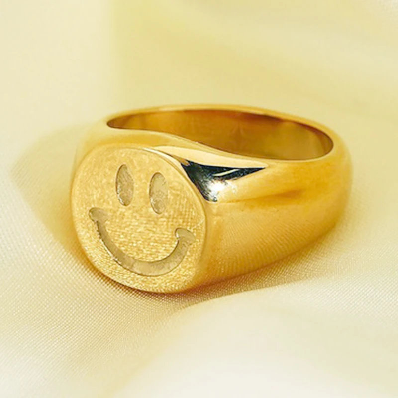

2021 lastest smile face rings jewelry accessoriese 18K plated stainless steel Smile face bang rings happy face rings