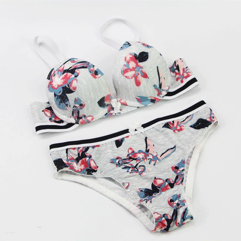 

2020 New Everyday Panties and Bra Sets Push Up Bow Floral BCDE Cup Underwear For Womens Plus Size Lingerie