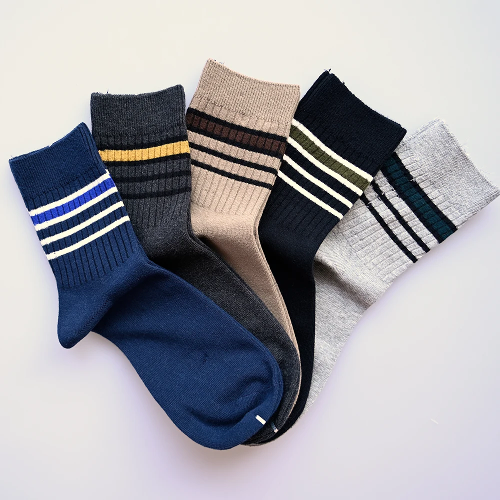 

Free shipping Factory directly selling Embroidery Polo mens socks combed cotton custom design Middle Tube Socks, Custom color