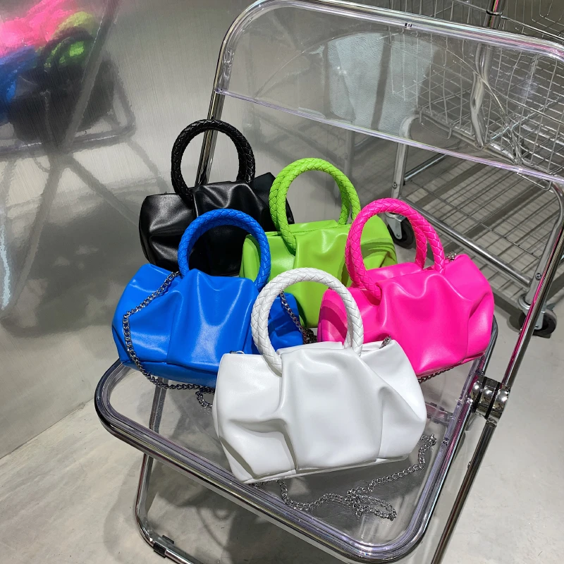 

Hot Sale Ins Small Fresh Fashion Women's Chain Messenger Bag Women's Shoulder Bag New Luxury Texture Handbag