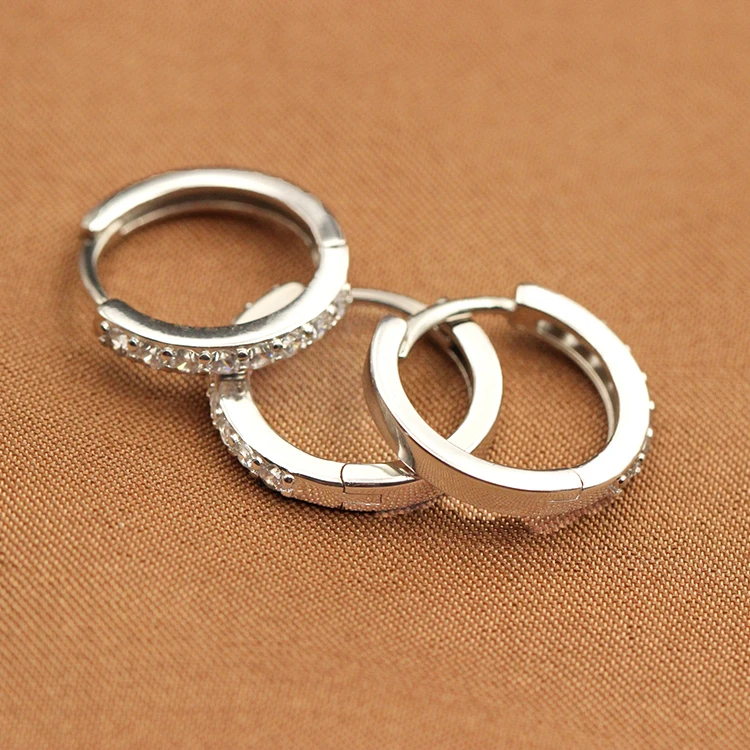 

Yuying Gems Wholesale Price Sliver Moissanite Earings Handmade Round Moissanite Diamond Earing