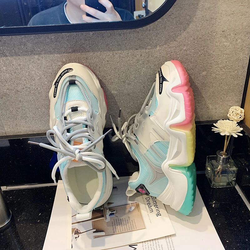 

2020 women's new pattern design breathable and enhanced casual shoes