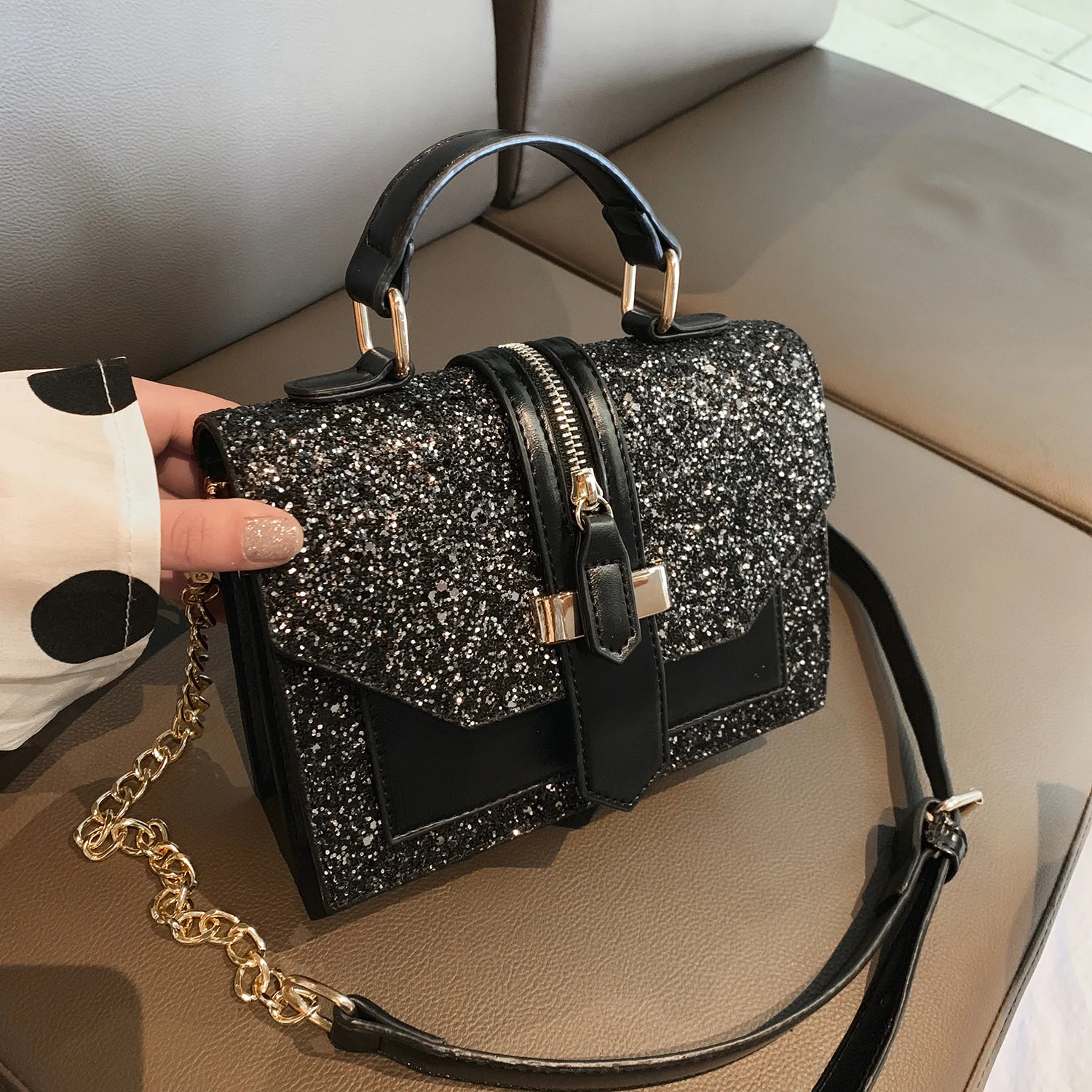 

2021 Amazon new style trend fashion handbags for ladies sequined small square bag lather purse sling popular shoulder purse, 2 colors