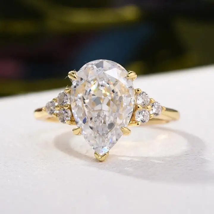 

3 Carat Oval Moissanite Solitaire Ring, 925 sterling silver Engagement Ring Split Shank , 4 prong Ring Diamond Ring