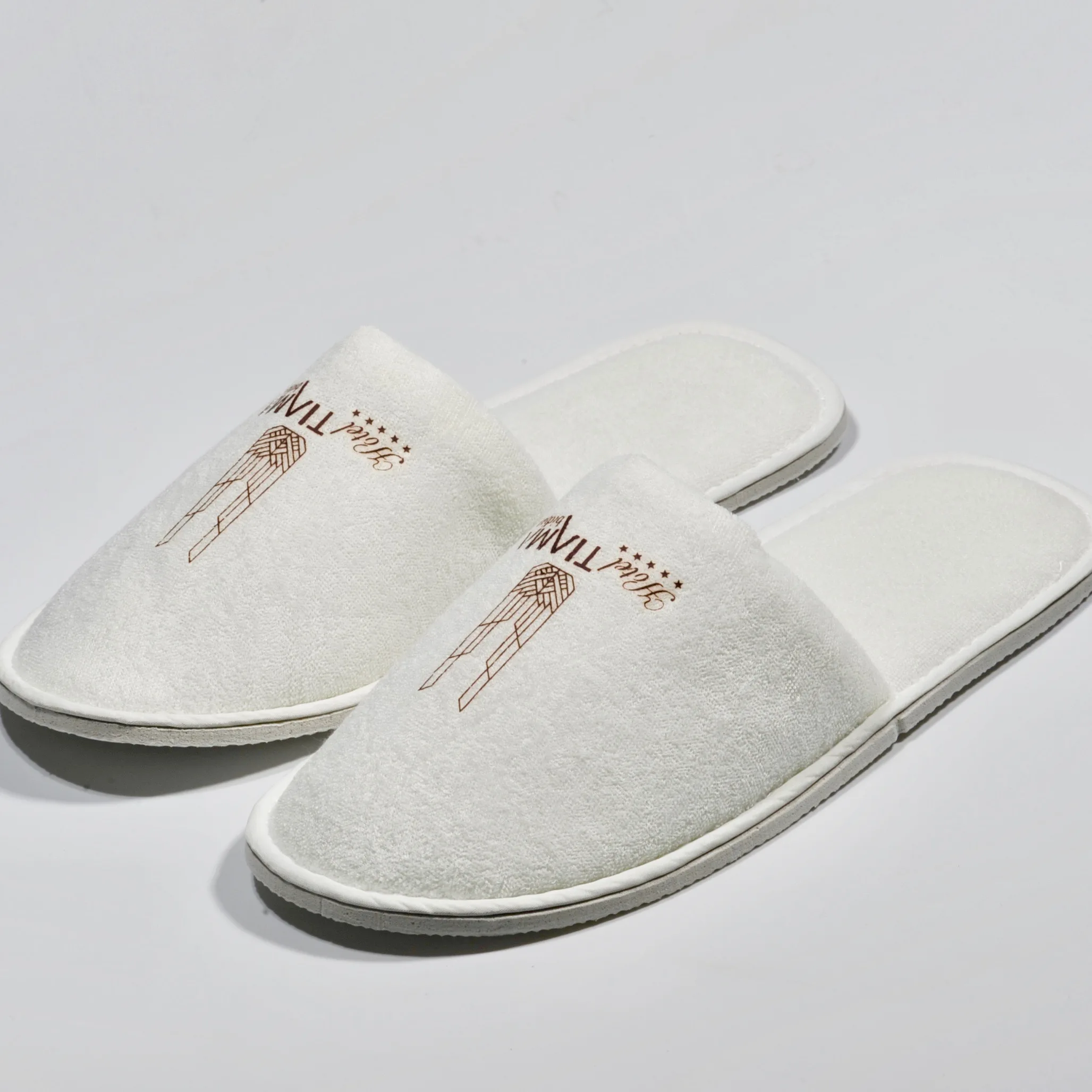 Тапочки одноразовые закрытый мыс спанбонд. Обувь женского рода. Тапочки из фетра. Тапки домашние парные. Nike x kendrick lamar.