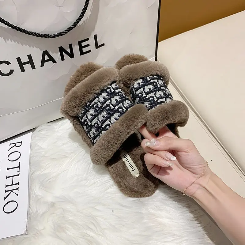 

Wholesale furry ladies Fashion Fur slippers autumn plush ladies printing color embroidery fluffy slippers fur slides, Multiple colour