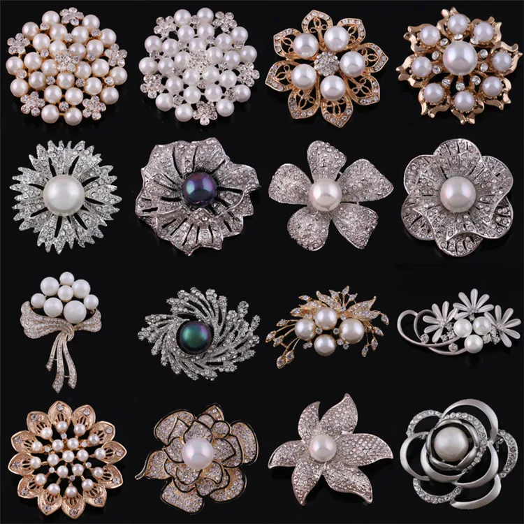 

Pearl Fashion Fancy Pin Women's Creative Flower Imitation Shell Clothing Accessories Rhinestone Brooch, Picture