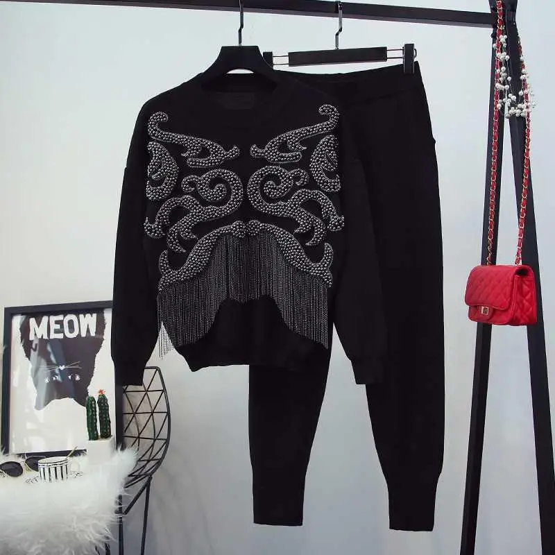 

New Autumn And Winter Women Stylish Beads Tassel Chain Black Sweater Knit Trousers Fashion Sweater Set Tracksuit Jogger Set