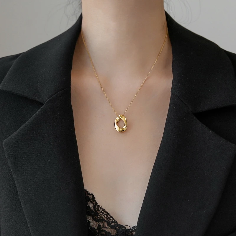 

Minimalist Oval Pendant Necklace for Woman Lady 18 K Gold Plated Titanium steel Jewelry Fashion Christmas Gift Factory Wholesale