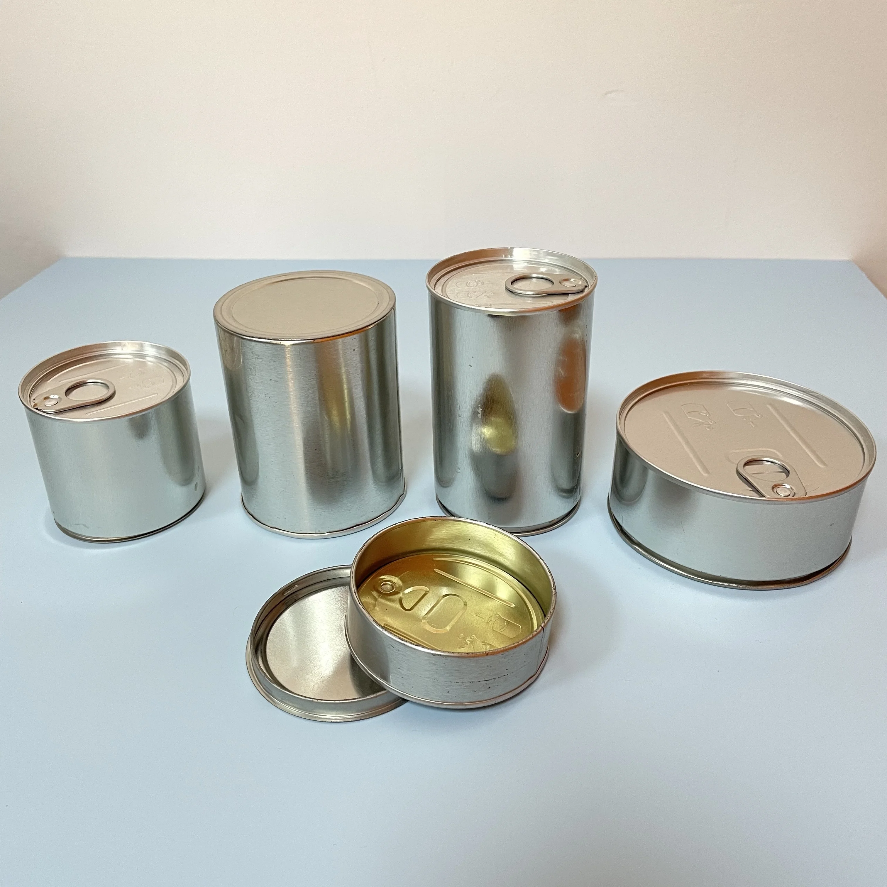 

Mini Large Empty Metal Aluminum Can Screw Top Lipstick Cosmetic Tea Packaging Tin Can With Lid