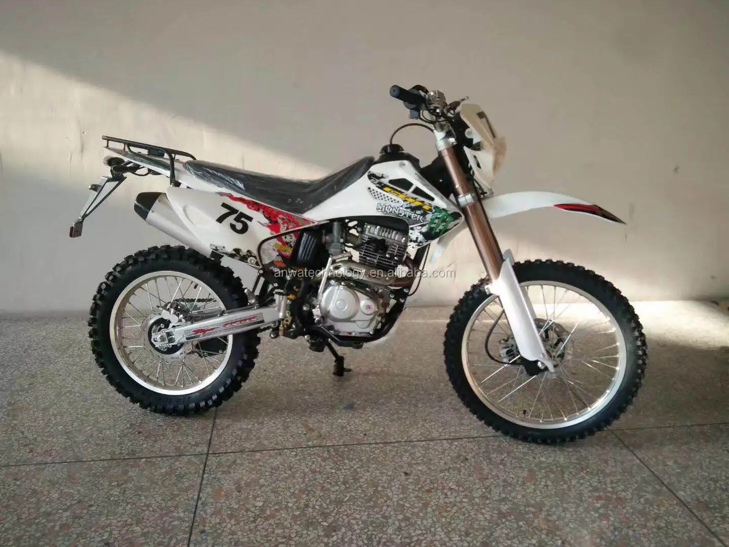 DW2501 (3).jpg