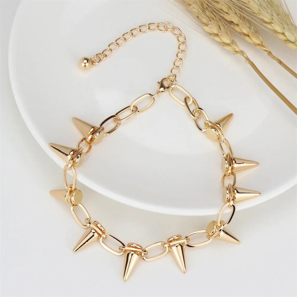 

wholesale Europe and America Retro exaggeration Punk rivet necklace bullet Clavicle chain for women girls