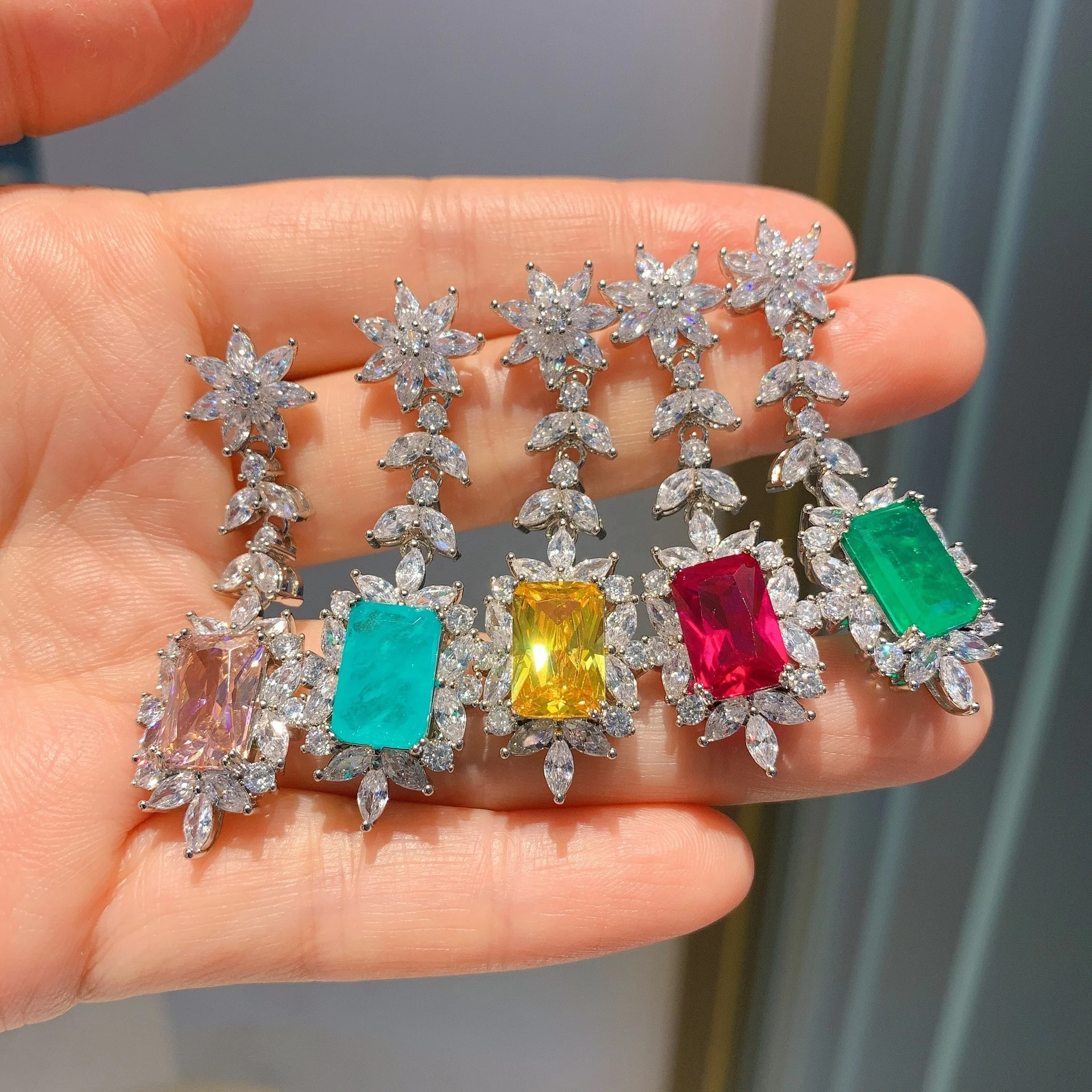 

Vintage Snowflake Rectangle Cubic Zircon Hanging Earrings Women Elegant Party Accessories Anniversary Gift Lady