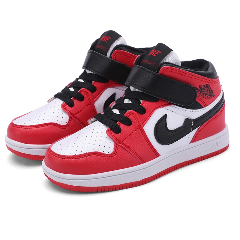 

2020 top hot sale Children's fashion skateboard shoes