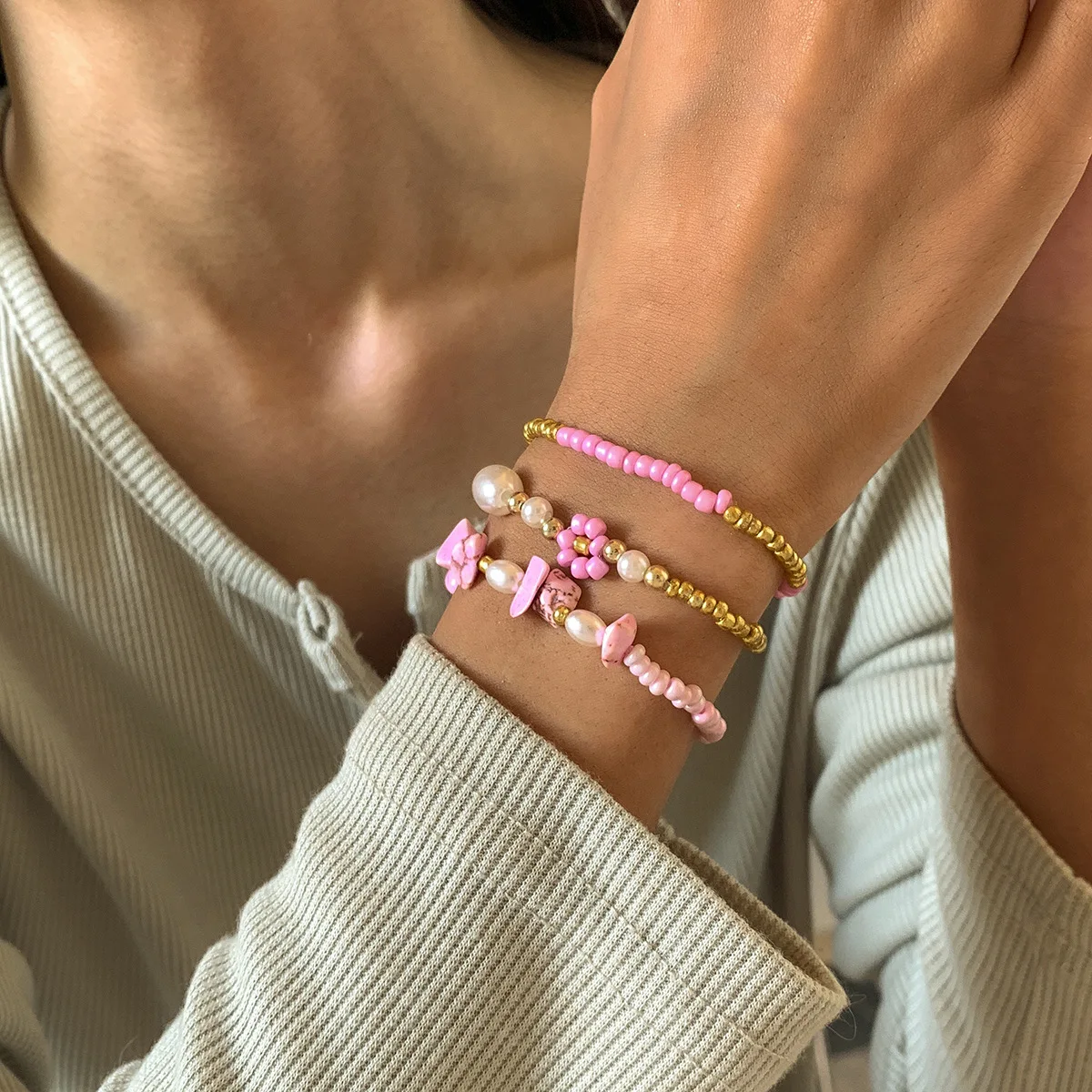 

GT ODM Pink Flower Spliced Bracelet Sets Bohemian Ethnic Rice Beads Daisy Imitation Pearl Bracelets Set, As picture