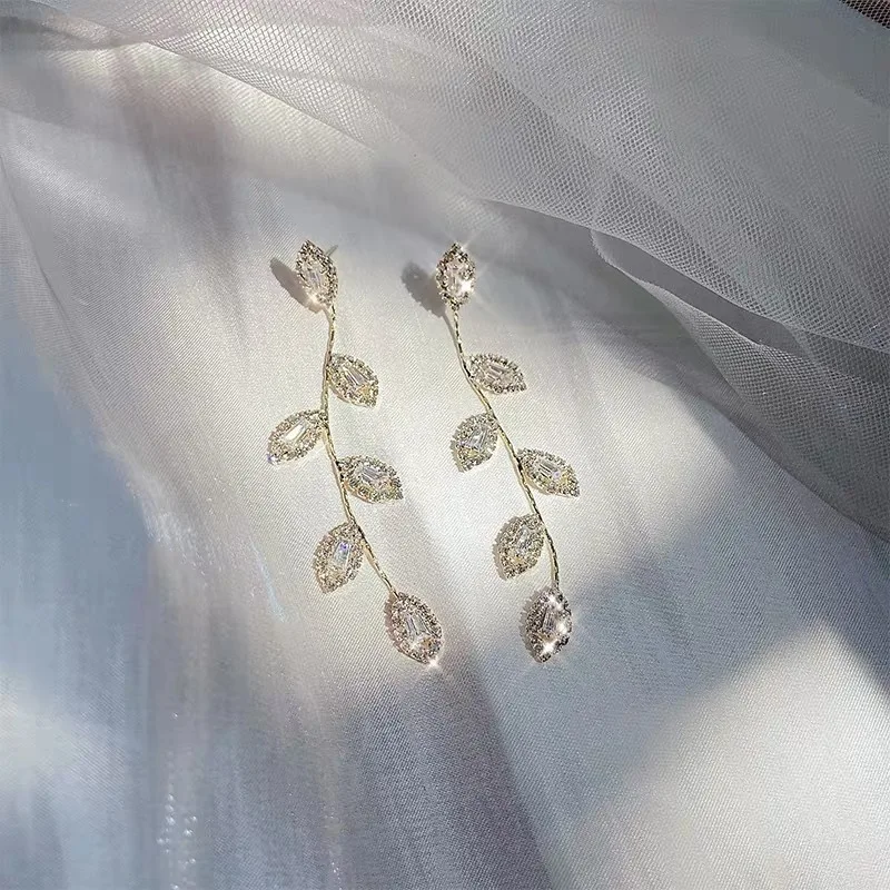 

Fancy Jewelry 925 Sterling Silver Needle Shiny CZ Zirconia Leaves Drop Earrings Crystal Leaf Long Tassel Earring For Party