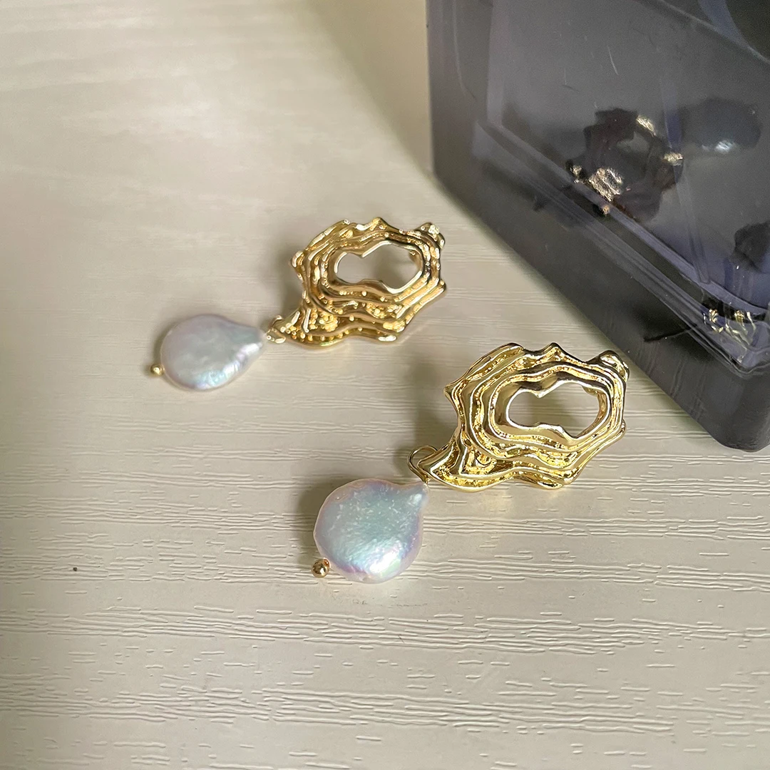 

Wave Shape Irregular Flat Baroque Pearl Earrings Natural Freshwater Pearl Earring Charms Elegant Minimalist Fashion Jewelry 2021, Gold