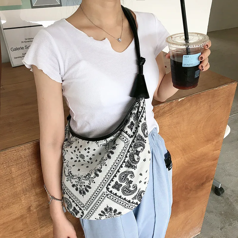 

National style bohemian travel use women bag personality ethnic trend canvas lady crossbody bag