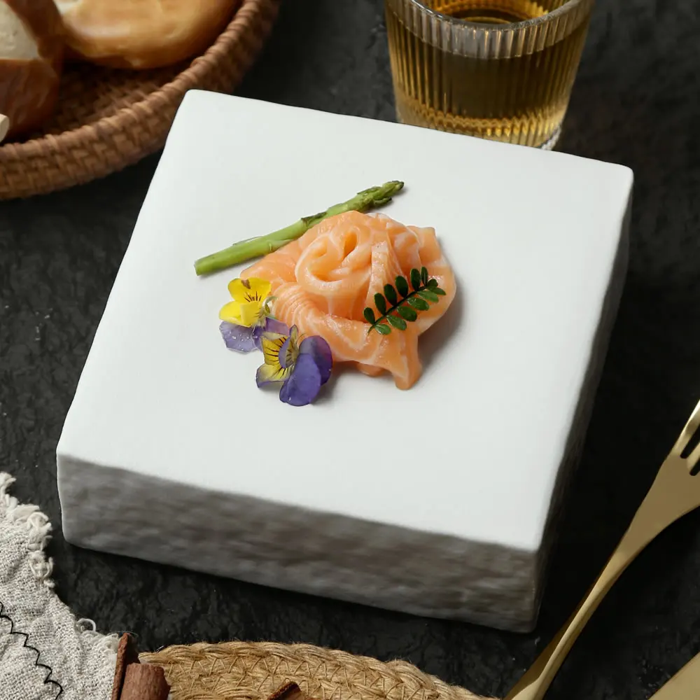 

Factory Wholesale Stone Grain Matte White Ceramic Porcelain Square Sushi Dinner Charger Plates And Dishes Set For Restaurant