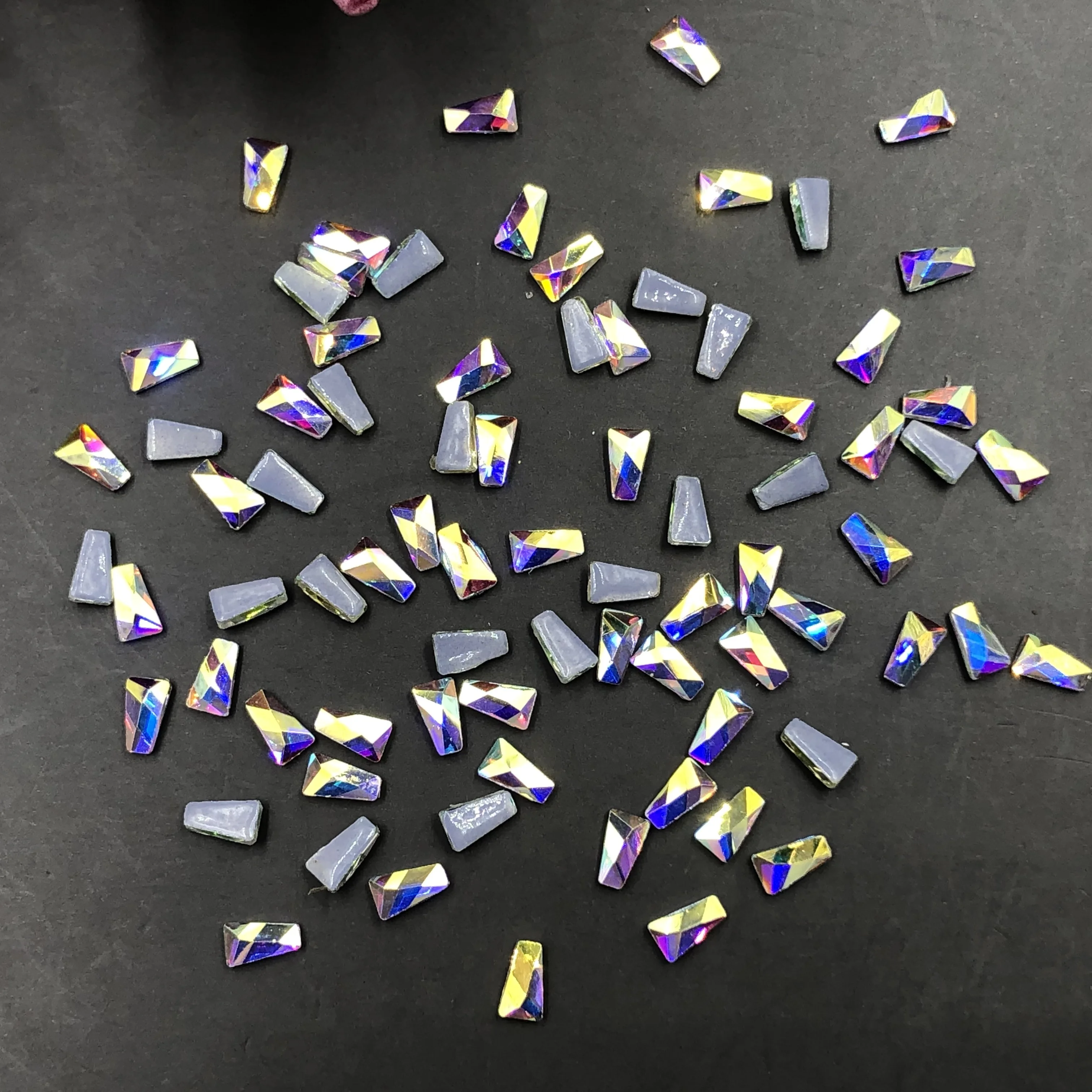 

C&Y Hot Sale High Quality Trapezoid Hotfix Shape Rhinestone For Clothing Design