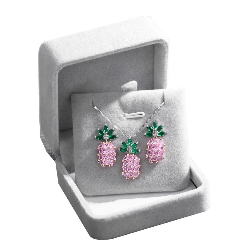 

2021 New Fashion Pineapple Earrings Necklace Set Exquisite Claw Setting Jewelry, Picture shows