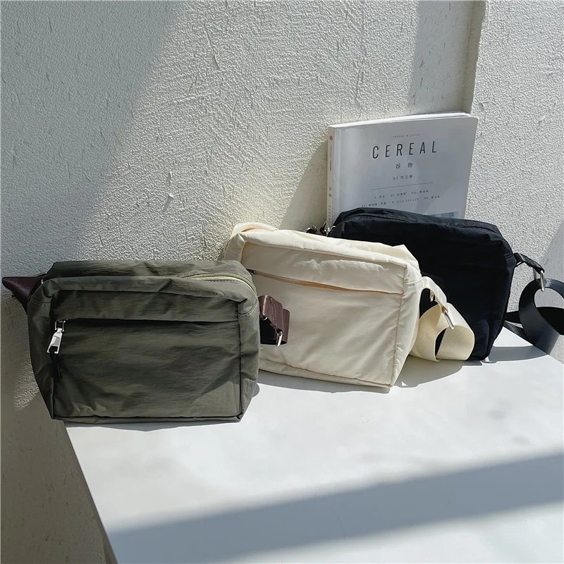 

Korean new women's versatile trend one-shoulder mobile phone bag fashion casual cross-body bag soft nylon small square bag
