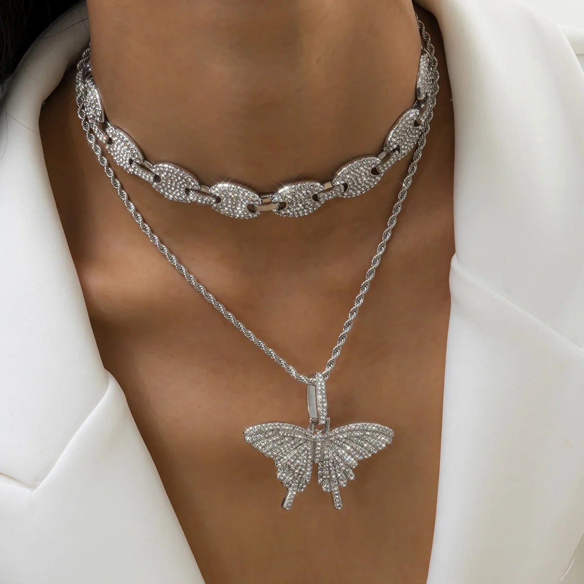 

Punk Luxury Crystal Butterfly Pendant Necklace for Women Vintage Chunky Rhinestone Chain Choker Necklace Fashion Jewelry, Picture shows