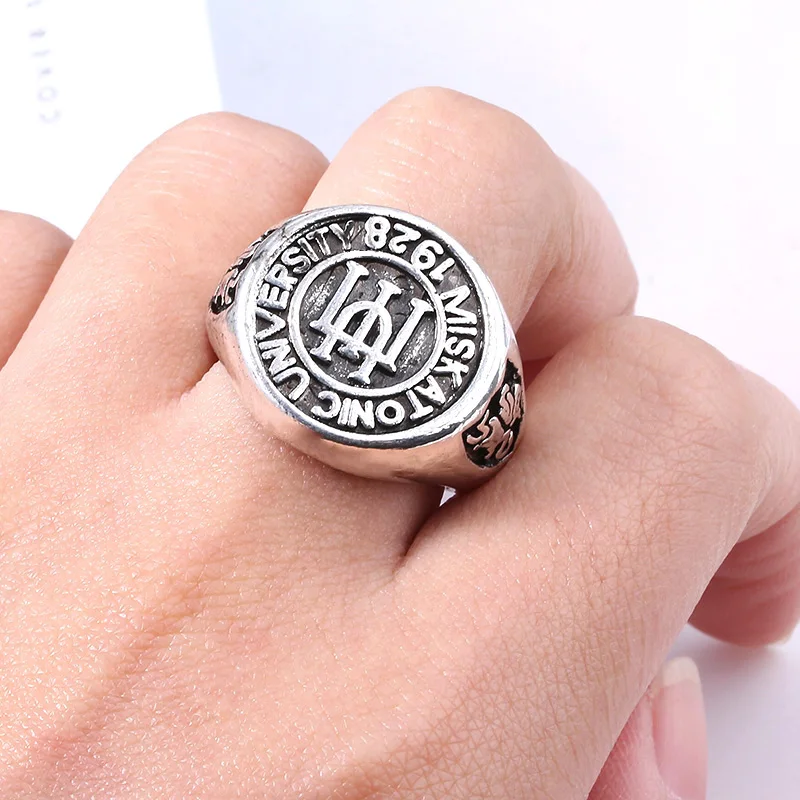 

Handmade Miskatonic University 1928 In Zinc Alloy Metal Letter Cthulhu Ring Finger