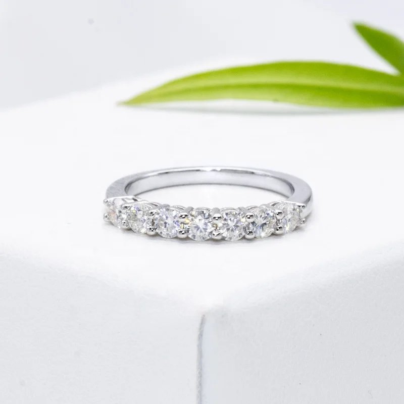 

Fashion jewelry white gold plated 0.7 carat 925 sterling silver seven stone moissanite eternity band rings