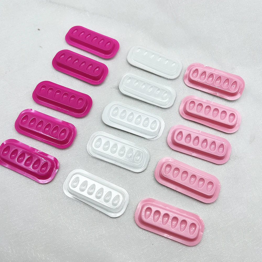 New Arrival Custom Disposable Self-Adhesive Eyelash Glue Tray PVC Holder Self-Holding False Lash Eyelash Extension Tools