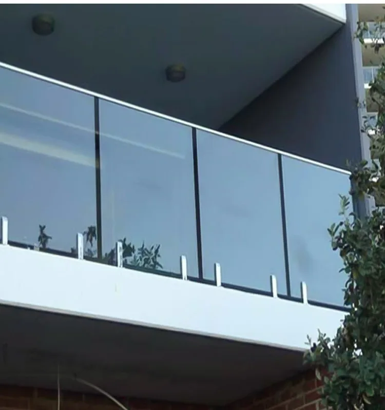 u channel glass balustrade