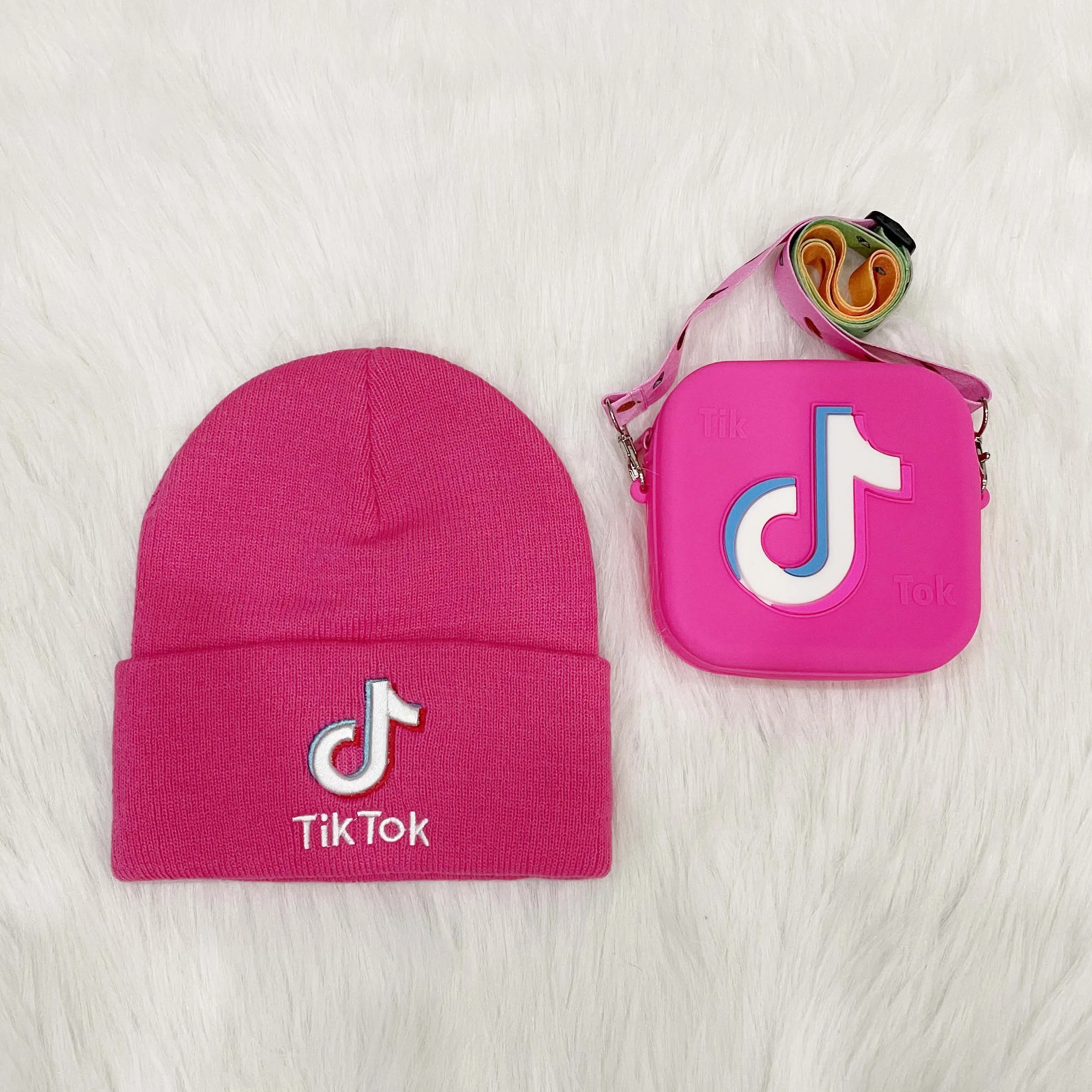 

2021 Trend Tiktok Kids Messenger Bags Women Handbags Ladies Shoulder Winter Tik Tok Coin Purse And Hat Set, Colorful