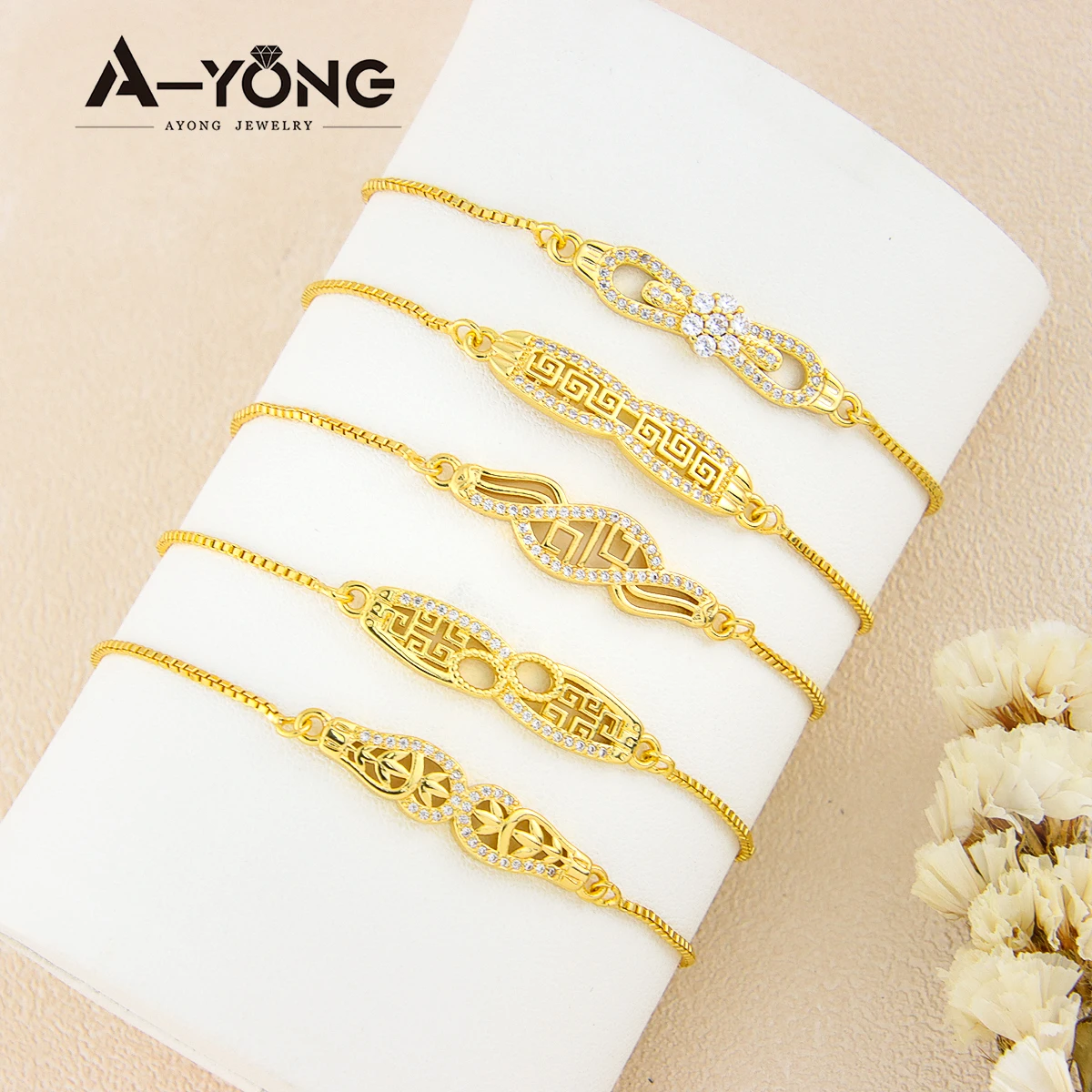 Latest Personality Trend Zirconia Bracelet Women Brass Geometric Bracelet Gold Plated Jewelry