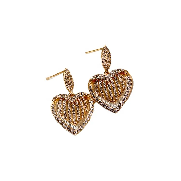 

Micro diamond-set Korean personality peach heart stud earrings