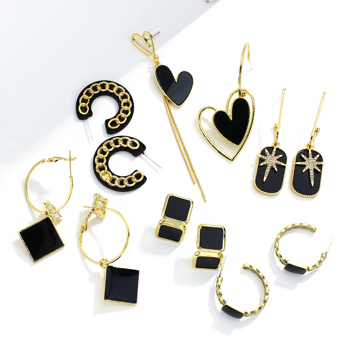 

New Korean Fashion Black Circle Heart Enamel Alloy Rhinestone Leather Hoop Drop Earrings Women Trendy Jewelry Custom Aretes