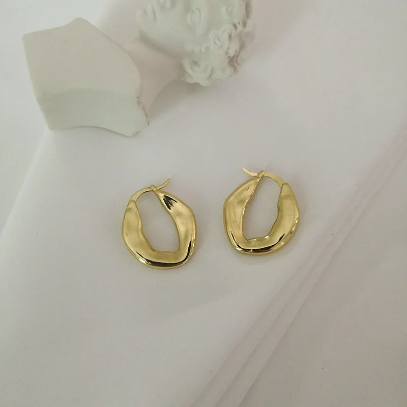

European and American Fashion 18K Gold Plating Irregular Round Hoop Earrings Chunky Oval Round Clip On Huggie Earrings