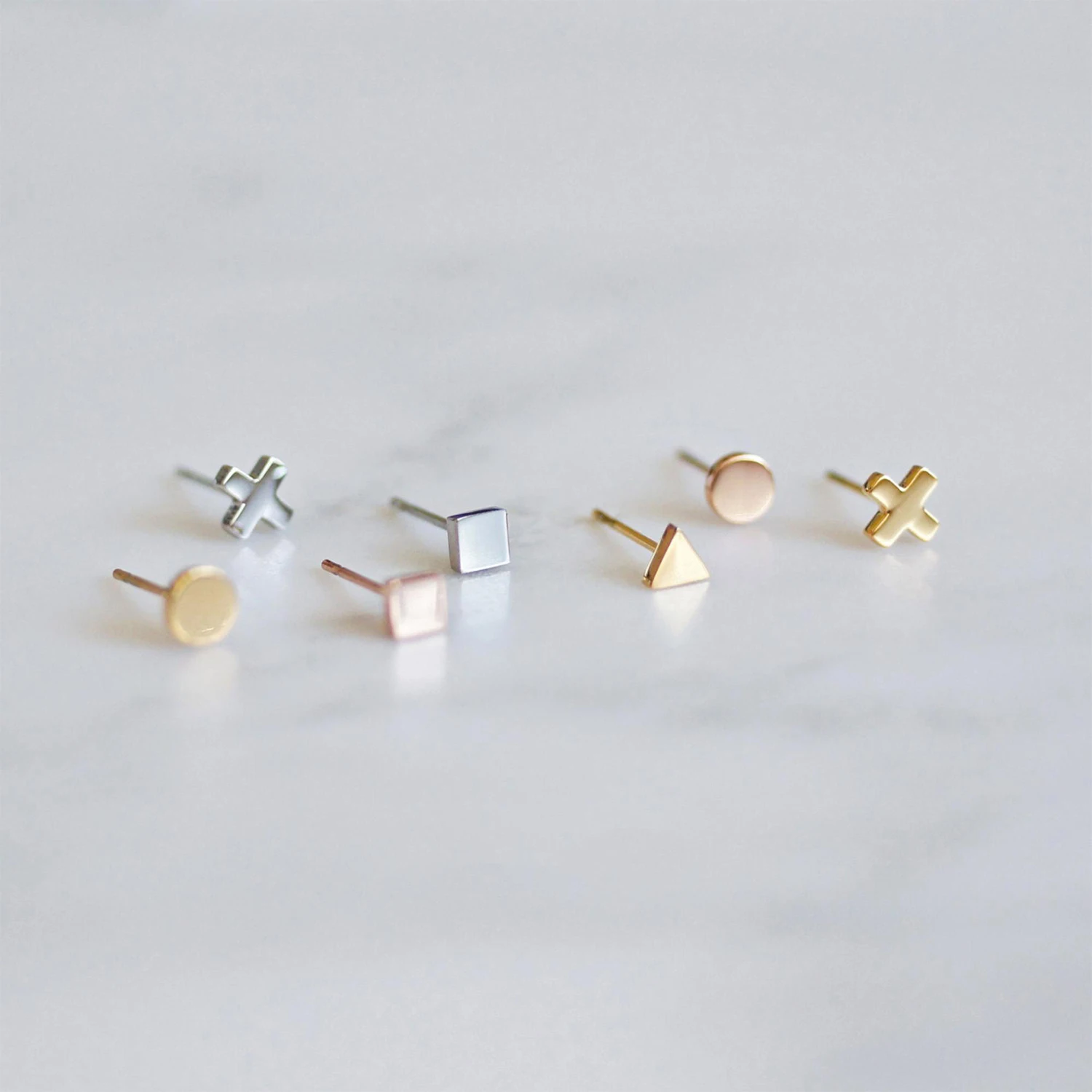 EManco Valentine's Day Gift Best Quality Simple Dainty  Stainless Steel Gold Heart Shape Earrings Stud Aretes Fashion Jewelry