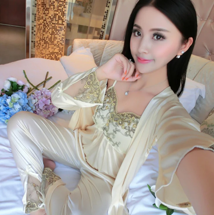 

Quan hot sale wholesale super soft comfortable silk like satin women pajamas sets long sleeves girl nighty sleepwear