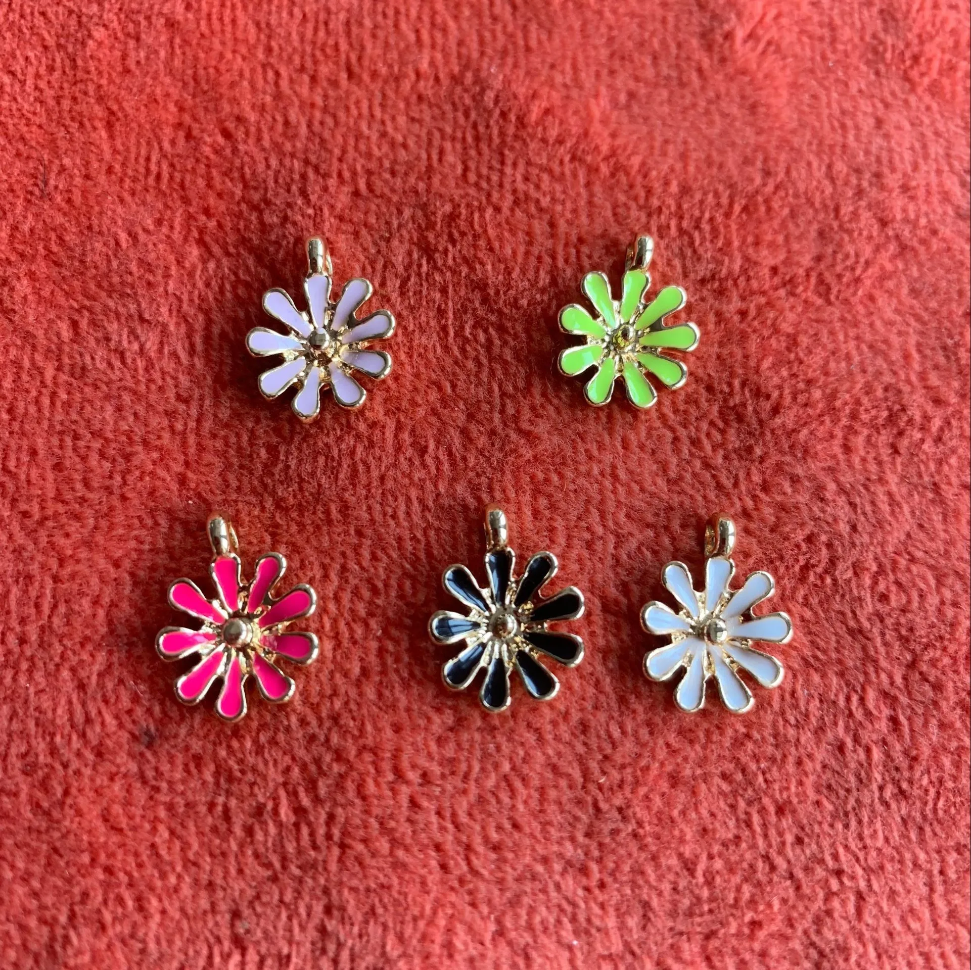 

fashion color enamel Daisy flower charms fancy metal flower charms custom flower logo jewelry charms, Mix color