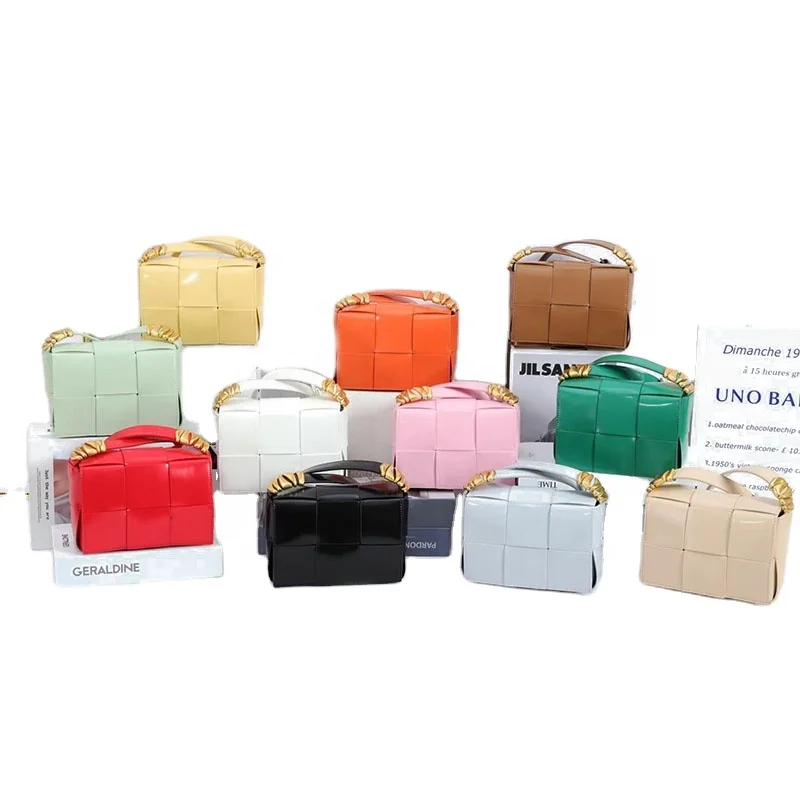 

2022 Korean Style Luxury Weave Flap Bags Women Handbags Patent Leather Messenger Bag